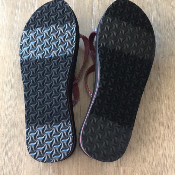 Teva Women’s sandal - NEW - Picture 3 of 3